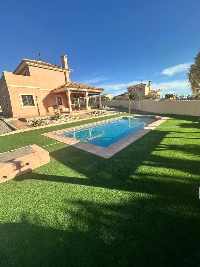 Villa für 7 Personen, mit Ausblick und Garten sowie Pool, mit Haustier - 1