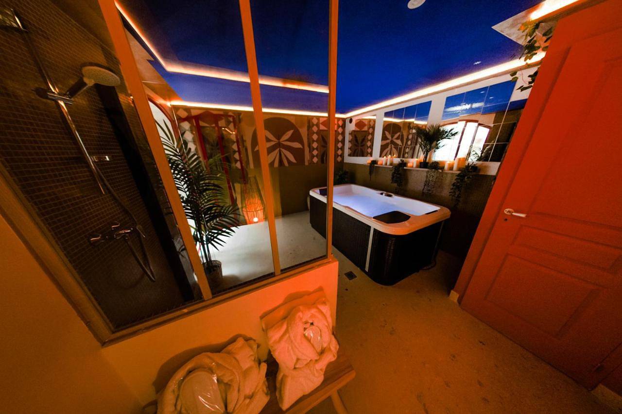 Chambre d'Hôtes avec jacuzzi en option, Zaza la Maison in Tarascon, Région d'Arles