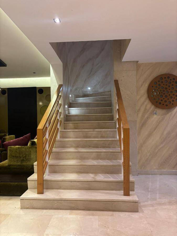 Location de vacances pour 7 personnes, avec vue et jardin ainsi que terrasse et piscine à Bouskoura - 3