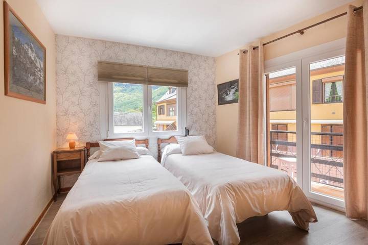 Gîte pour 2 personnes, avec vue et jardin à Bossòst - 4