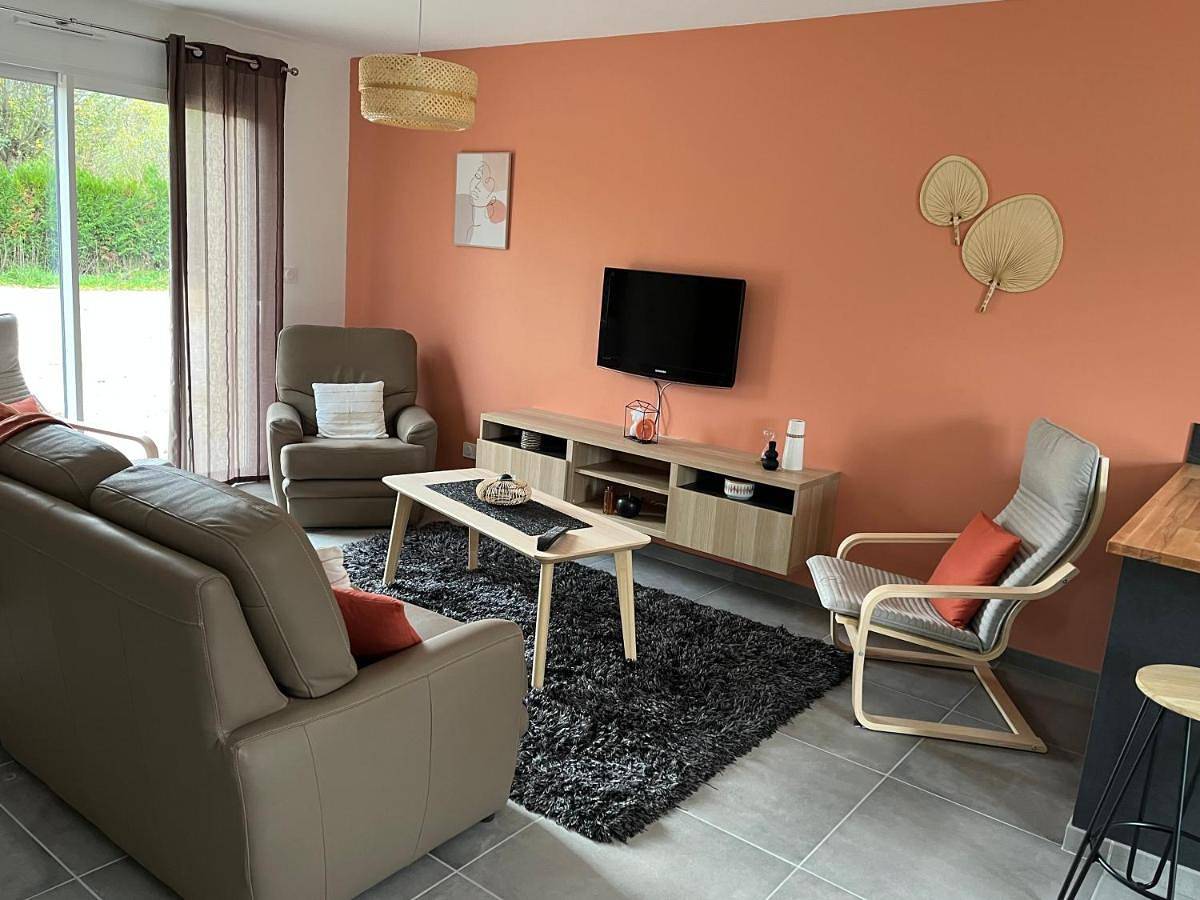 One-Bedroom Villa in Sennecé-lès-Mâcon, Mâcon