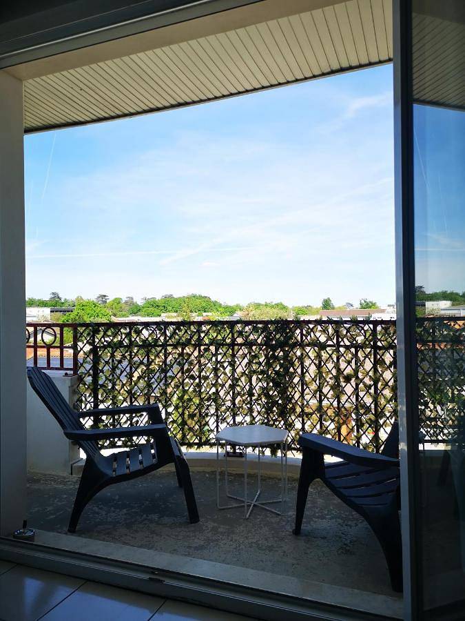 Appartement entier, Superior Apartment in Villenave-d'Ornon, Région de Bordeaux