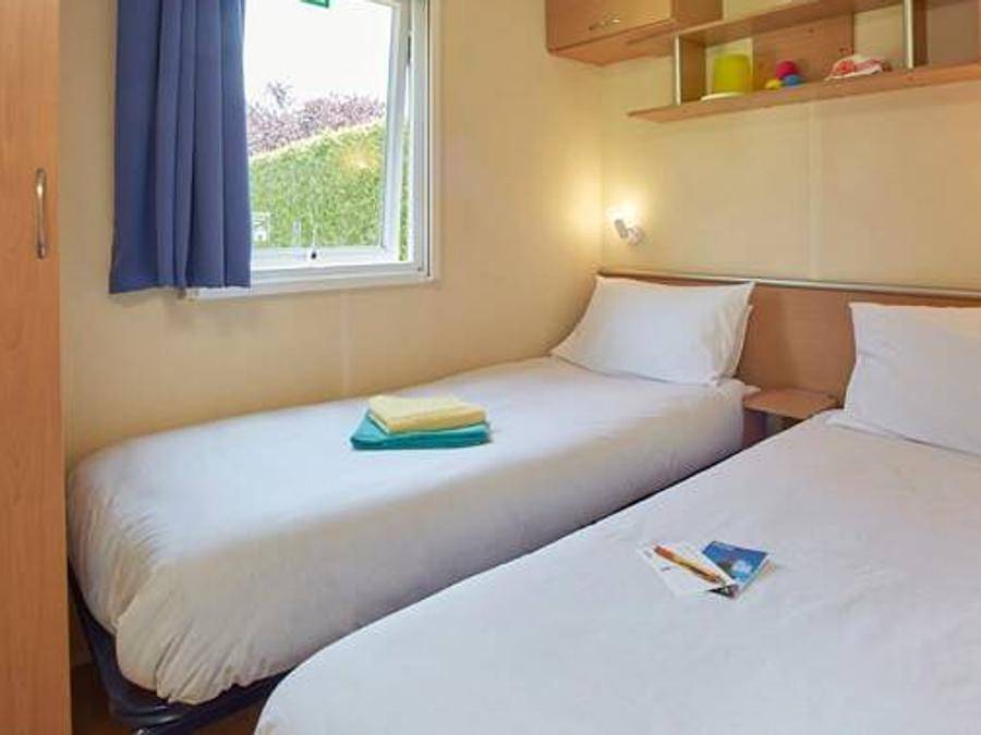 Camping Le Lac des Vieilles Forges - Mobilhome 8 personnes - Mobil-home | Classic | 3 Ch. | 6/8 Pers. | Terrasse surélevée in Les Mazures, Parc naturel régional des Ardennes