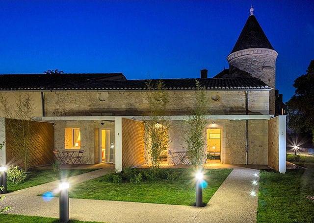 Chambre d’hôte pour 2 personnes, avec terrasse ainsi que sauna et jacuzzi à Beychac-et-Caillau