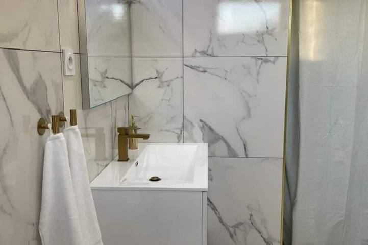 Gîte pour 2 personnes, avec jacuzzi ainsi que jardin et piscine, animaux acceptés à Saint-Andiol - 4