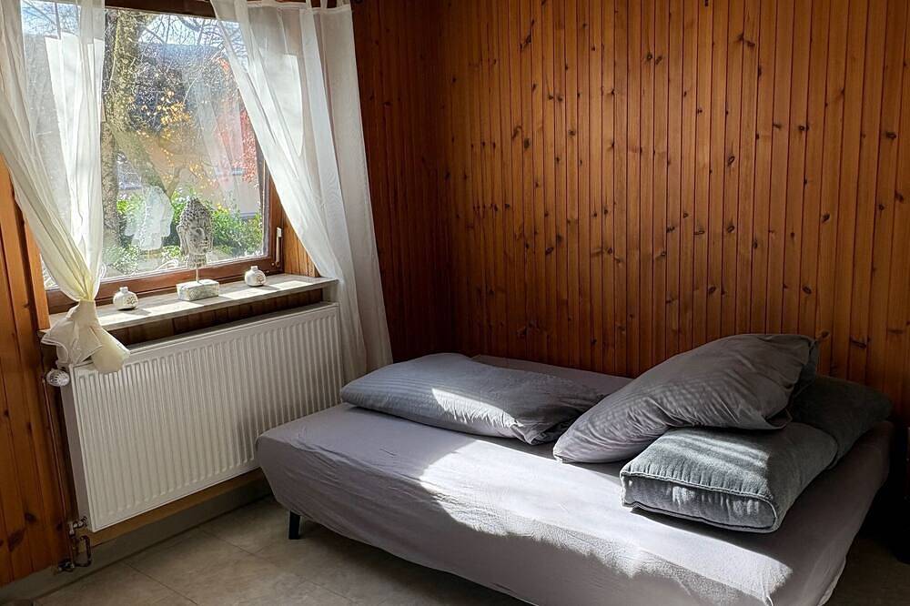 Apartamento inteiro, Spacious, fully equipped vacation apartment for up to 4 people near the border in Rheinfelden, Floresta Negra do Sul