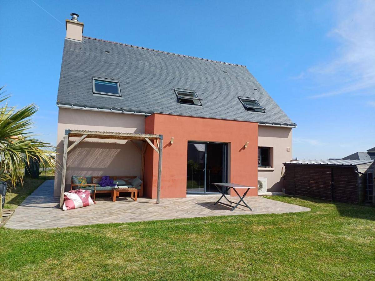 Three-Bedroom House in Trignac, Côte d'Amour