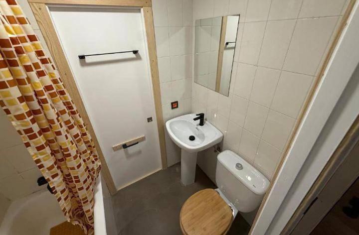Apartamento entero, One-Bedroom Apartment in Polanco, Costa de Cantabria