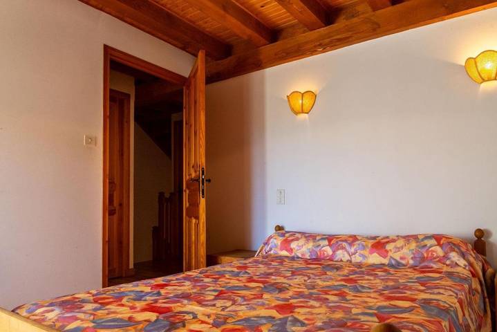 Location de vacances pour 6 personnes, avec terrasse, animaux acceptés dans La Fage-Saint-Julien - 4