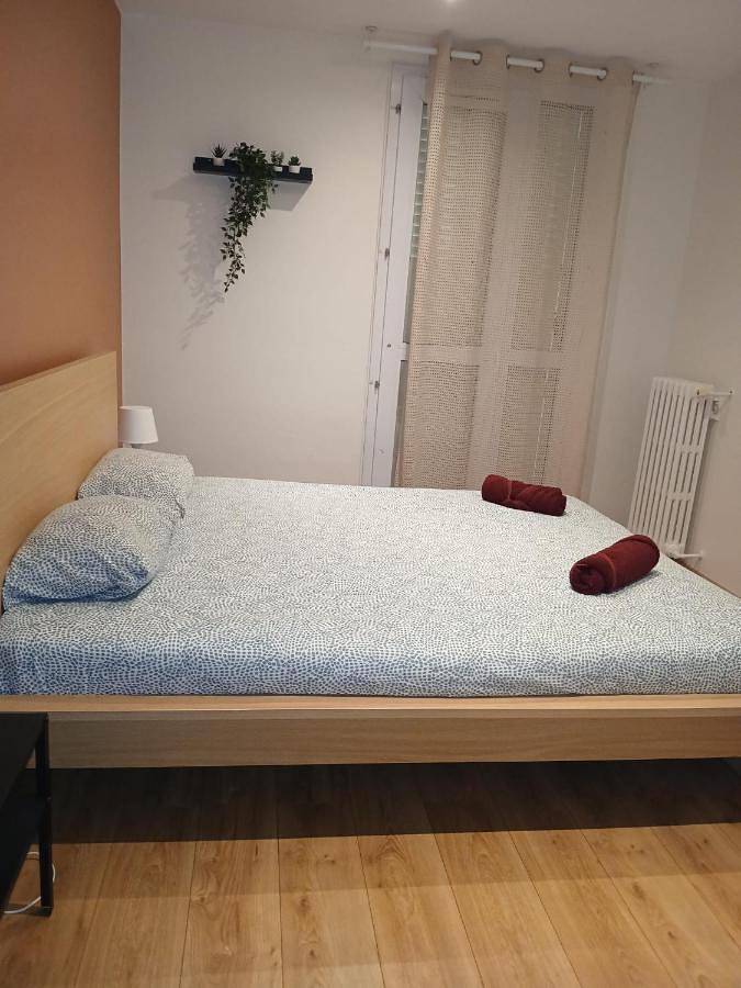 Appartement entier, Three-Bedroom Apartment with Balcony in Gagny, Seine-Saint-Denis