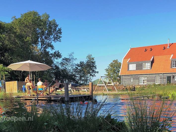Ferienhaus für 26 Personen, mit Whirlpool und Sauna sowie Terrasse und Balkon/Terrasse auf Texel