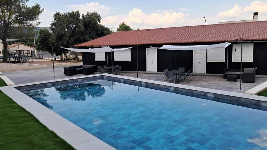 Maison de vacances pour 4 personnes, avec piscine et jardin - 1