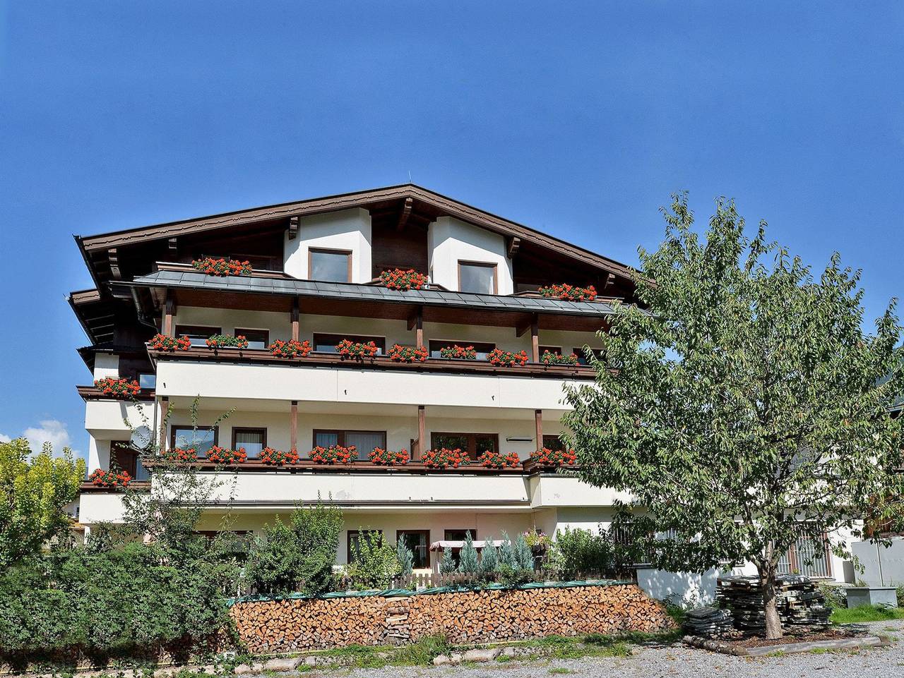 Ganze Ferienwohnung, Appartementhaus Kaltenbach-Stumm - Ferienwohnung für 2 Personen in Stumm, Ski-Optimal Hochzillertal