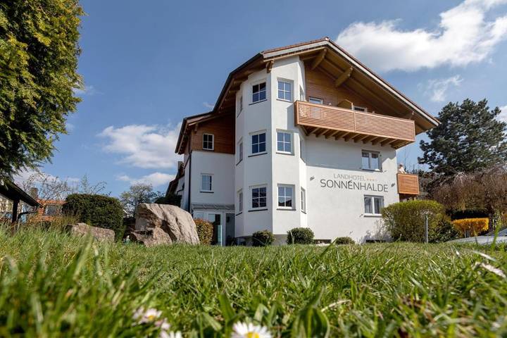 Hôtel pour 2 personnes, avec Terrasse et Jardin ainsi que Sauna et Vue à Gruibingen