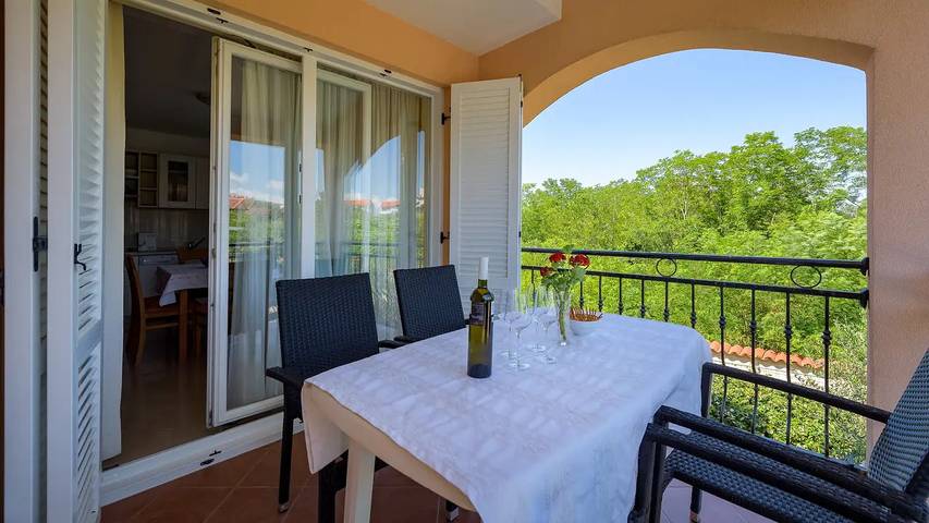 Ferienwohnung für 6 Personen, mit Pool und Terrasse