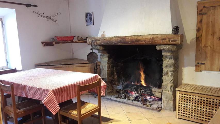 Casa vacanza per 6 persone, con Giardino e Panorama a Castelnovo ne' Monti