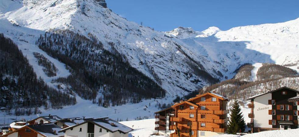Gîte pour 6 personnes, avec balcon, adapté aux familles à Saas-Fee - 2