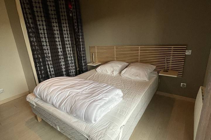 Gîte pour 11 personnes, avec jardin dans Lac Pavin - 3