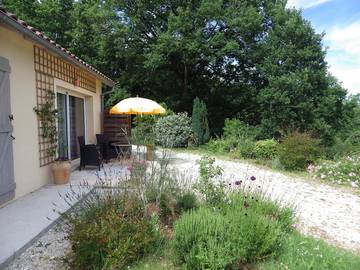 Chambre d’hôte pour 2 personnes, avec jardin à Tourtoirac