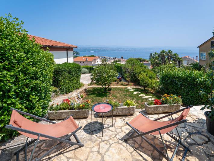 Ferienwohnung für 2 Personen, mit Terrasse und Garten