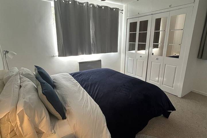 Entire apartment, Stylish 2-Bed Flat Allesley Coventry | Bhx Nec in Coventry, Birmingham Area