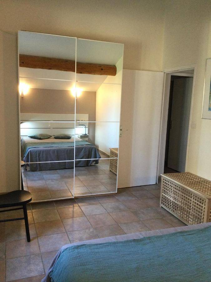 Location de vacances pour 8 personnes, avec jardin ainsi que vue et piscine, adapté aux familles à Tulette - 2