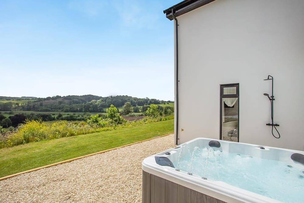 4 Bed in Bishops Tawton (oc-s35786) in Barnstaple, Devon