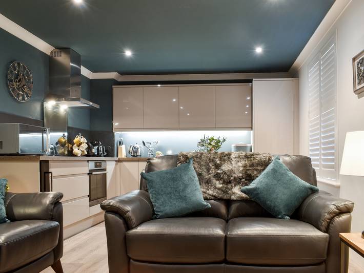 Log cabin for 2 people in Whitby