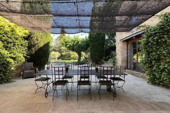 Location de vacances pour 14 personnes, avec jardin et piscine à Eygalières - 4