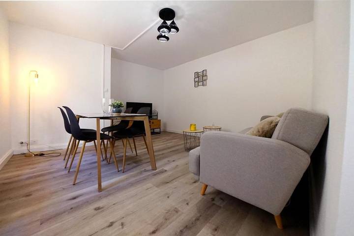 Gîte pour 4 personnes, avec vue, animaux acceptés à Cours-la-Ville - 3