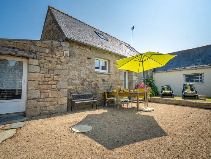 Maison de vacances pour 4 personnes, avec Terrasse et Jardin à Ploumilliau