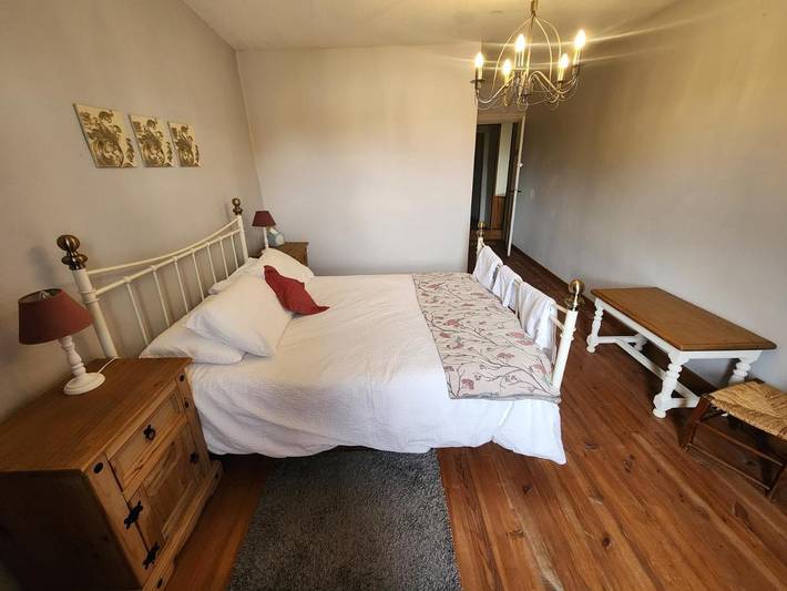 Location de vacances pour 3 personnes, avec jardin ainsi que piscine et vue à Roquebrune - 4