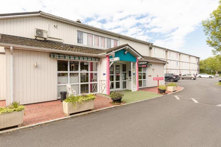 Hôtel pour 2 personnes à Claye-Souilly - 2