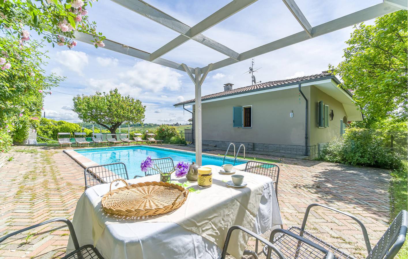 Luxuswohnung mit Pool und Garage, Montegrosso d'Asti in Agliano Terme, Langhe