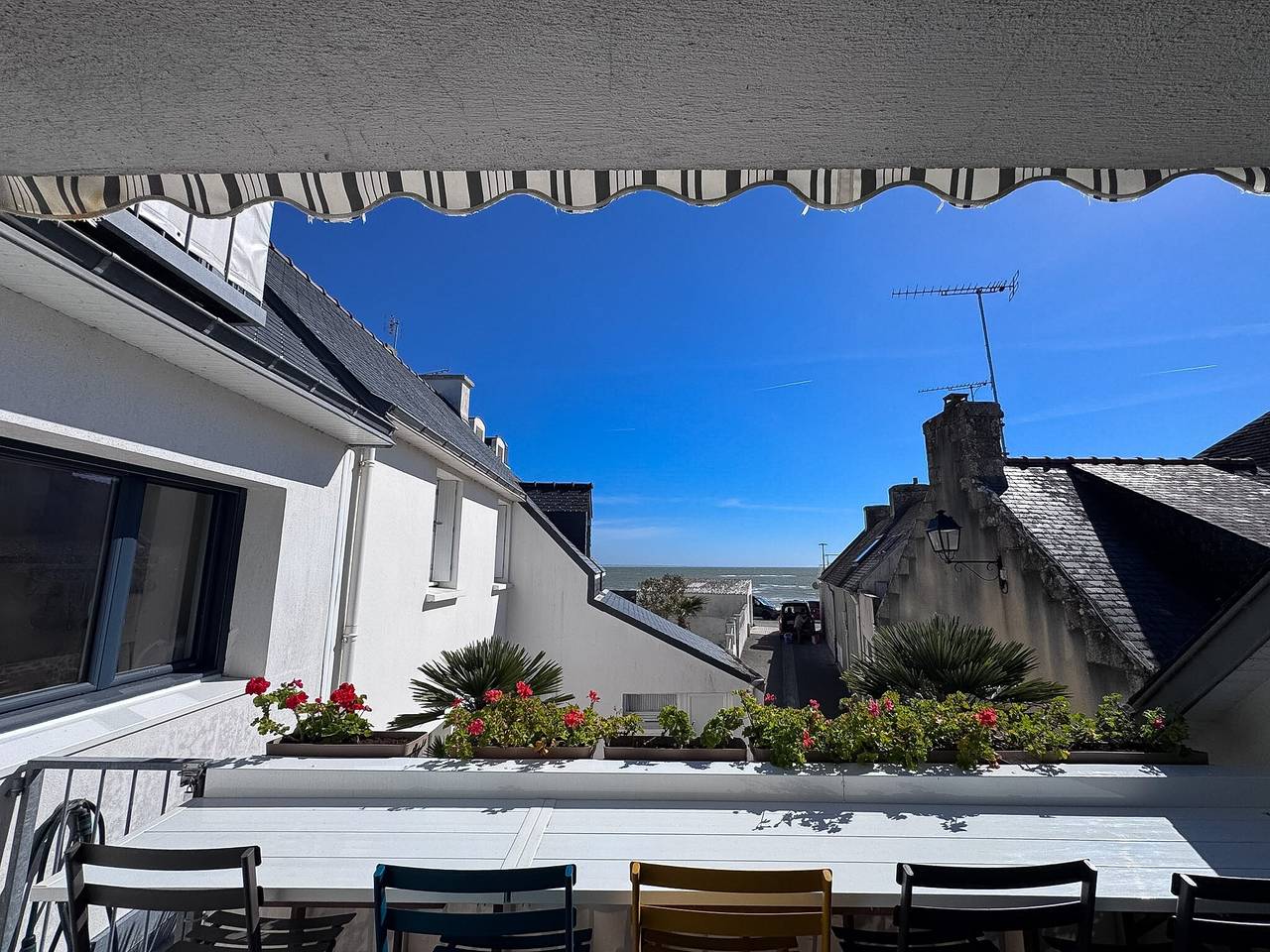 Ferienhaus „Les Embruns“ mit Meerblick, privater Terrasse und Wlan in Île-Tudy, Quimper und Umgebung