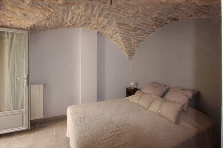 Gîte pour 10 personnes, avec jardin à Pompignan - 4