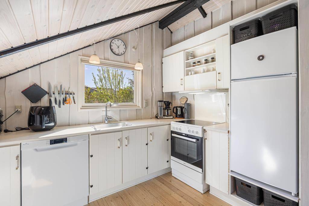Charming holiday home for 4 people in Bjerregård, Holmsland Klit