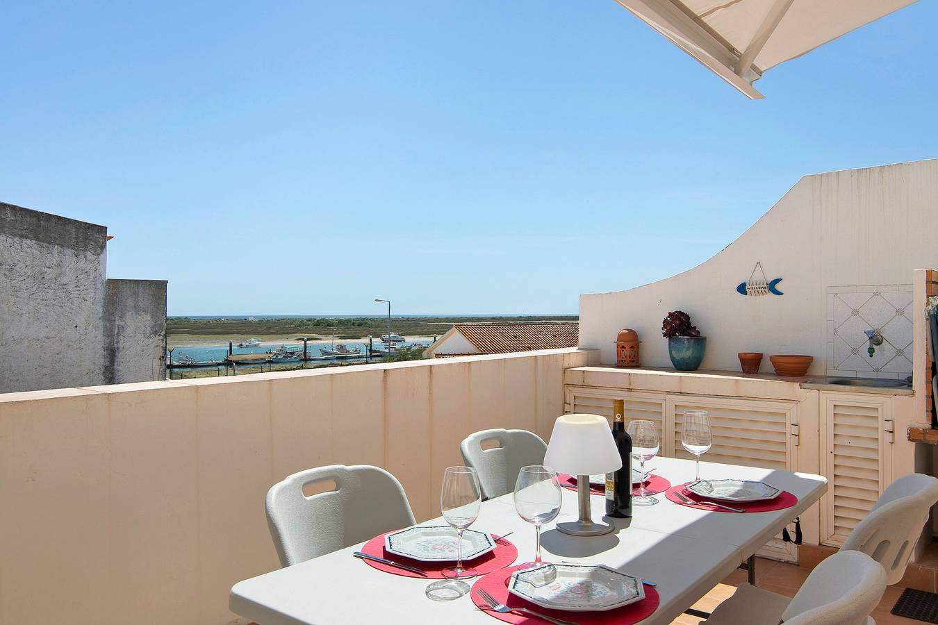Entire apartment, Apartment 'A Casa De Emy' with Sea View, Wi-Fi and Air Conditioning in Cabanas de Tavira, Conceição e Cabanas de Tavira