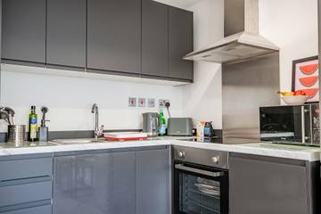 Apartment for 4 People in Caterham Valley, Surrey, Photo 3
