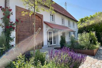 Ferienwohnung für 4 Personen, mit Terrasse und Garten in Hüfingen