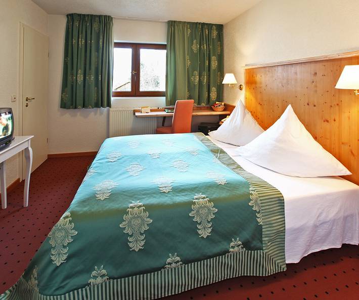 Hotel Adler - Standard Ez/Dz in Waldhausen, Aalen