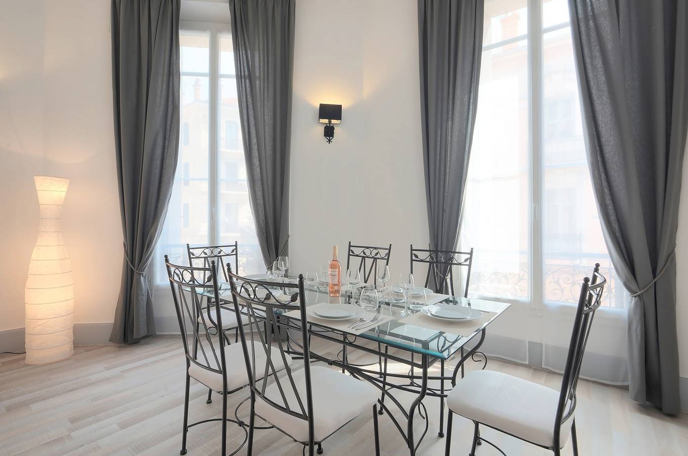 Entire apartment, Roussette 1 - (1er étage gauche) in Cannes, Mediterranean Coast (France)