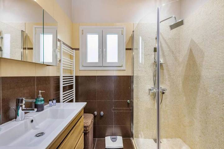Location de vacances pour 4 personnes, avec Balcon ainsi que Terrasse et Jardin dans Kassiopi - 2