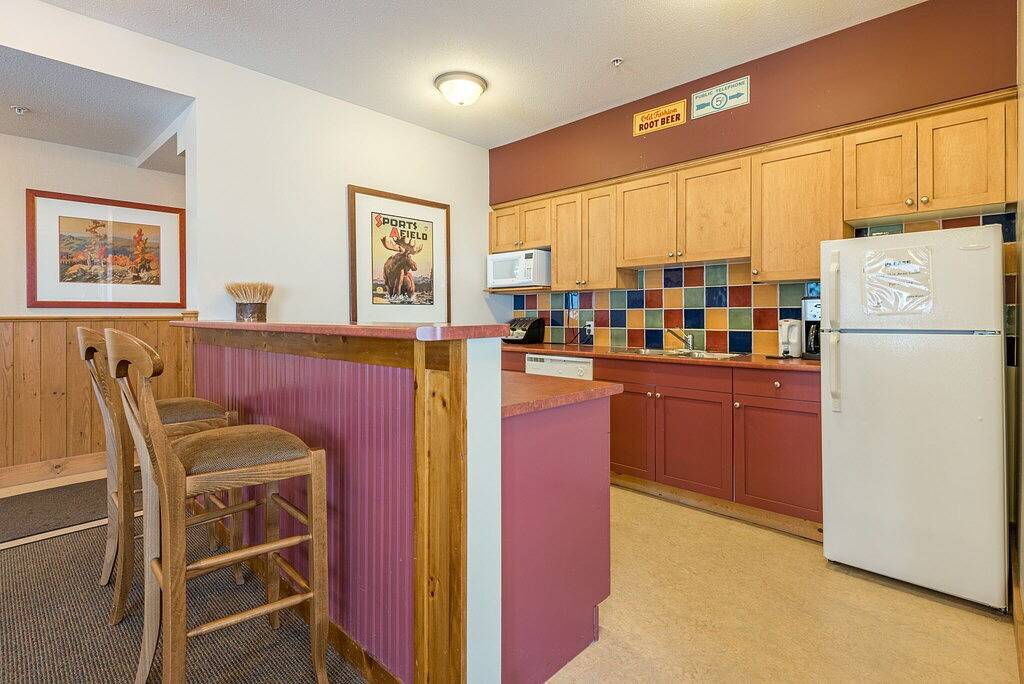 Ganze Wohnung, Amazing 2 Bedroom and 1 Bath Condo with Ski in/out Close to Silver Queen! in Silver Star