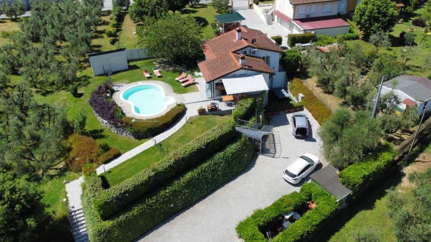 Casa Il Cappero - Villa con Piscina Privata tra le Colline Toscane in Larciano, Provincia di Pistoia