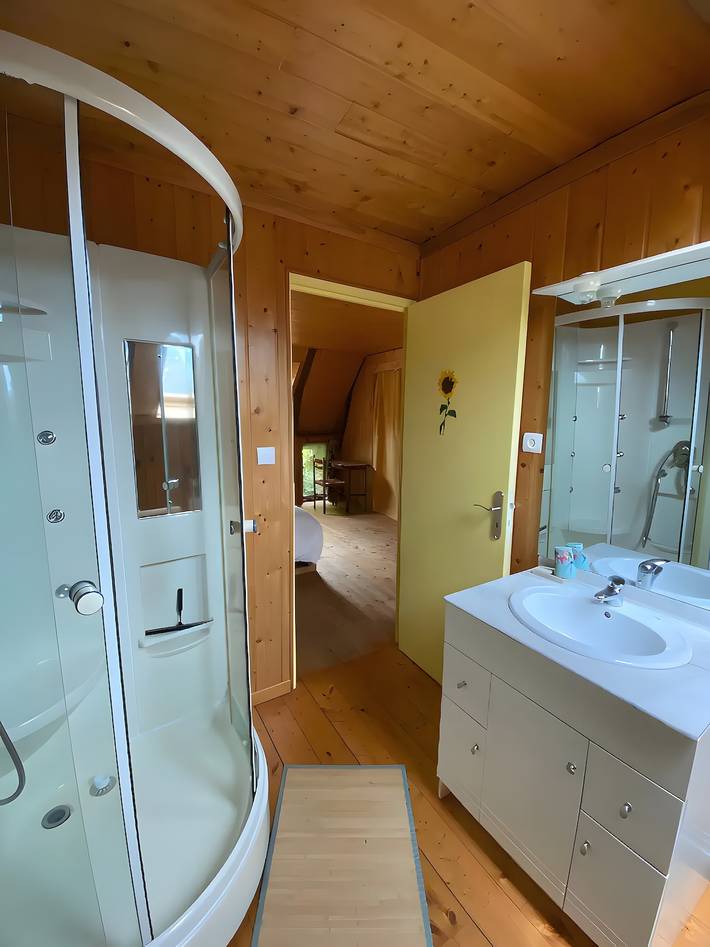 Chambre d’hôte pour 2 personnes, avec Jardin dans le Cantal - 4