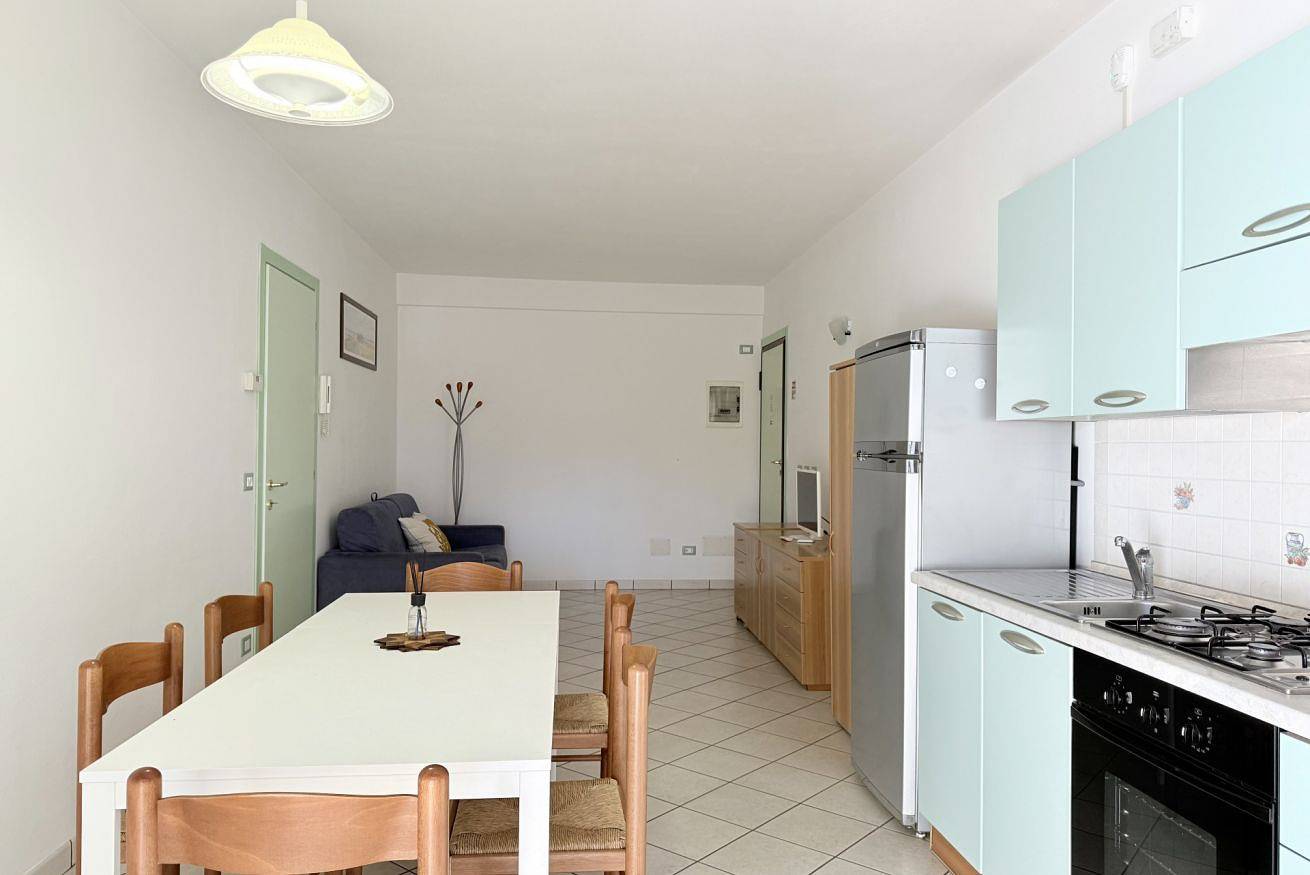 Appartamento intero, Rp05 - Cesenatico, trilocale con balcone e garage vicino al mare in Cesenatico, Provincia di Forlì-Cesena