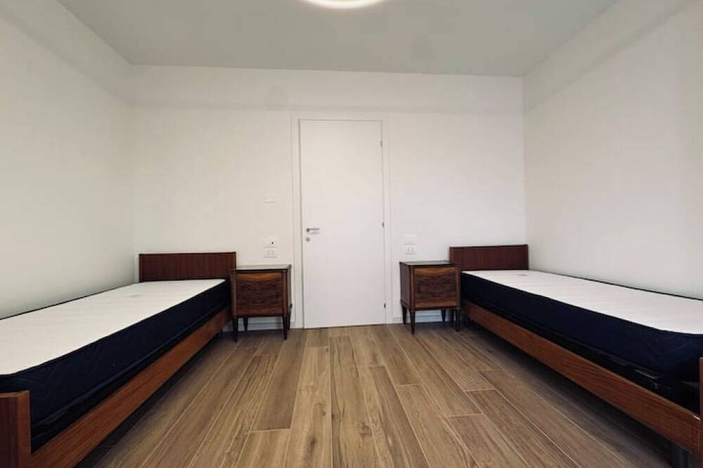 Appartement entier, Ground floor apartment, elegant new in Imola, Province de Bologne