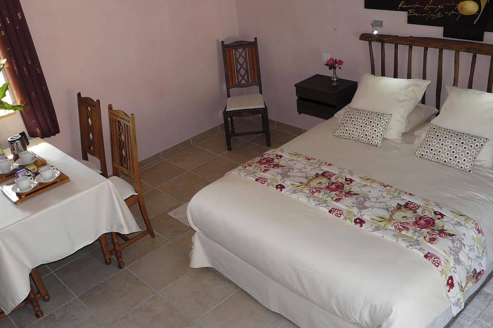 Homerez - Spacious villa with private pool in Le Vigan 350 m² in Le Vigan (Midi-Pyrenees), Lot