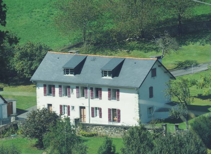Gîte pour 10 personnes, avec jardin et terrasse, animaux acceptés